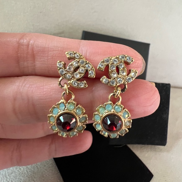 CHANEL Jewelry - Chanel CC Drop Earrings